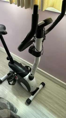 Bicicleta ergométrica KIKOS (Negociável)