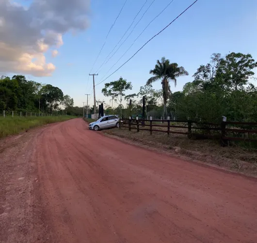 Terreno com igarapé Castanhal