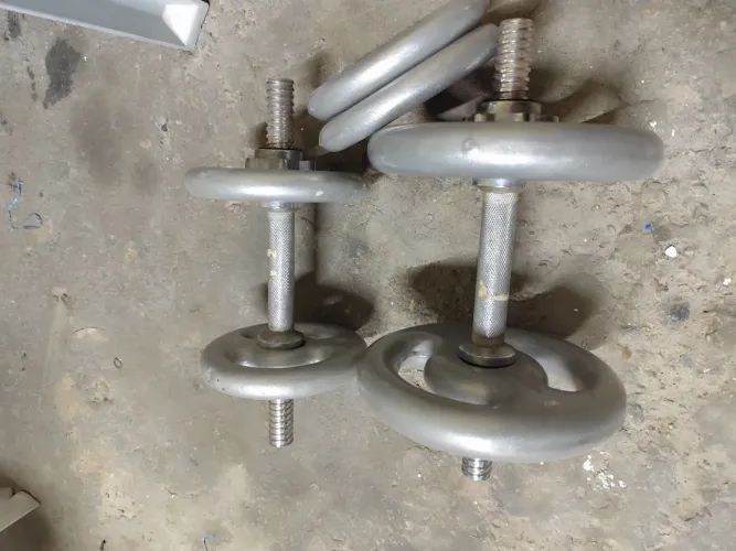 Vendo halteres completo - com anilhas e barras