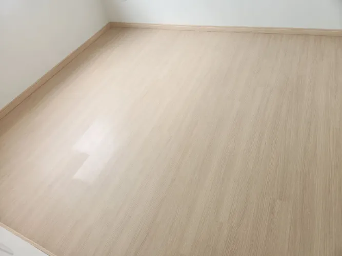 Piso laminado eucafloor prime click 79.90m2 instalado * Claudinei 