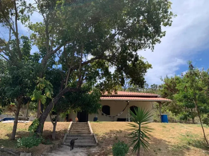 SÍTIO DE 6.500 M² COM GALPÃO 300 M², VARANDA GOURMET E MUITO ESPAÇO, A SÓ 45 KM DE BELO HO