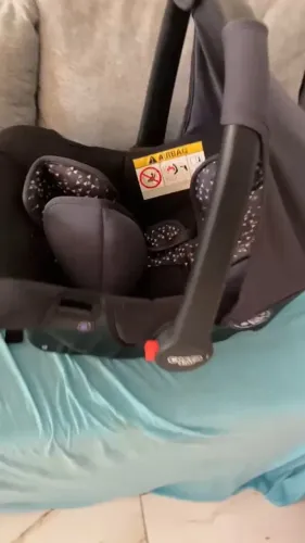 Carrinho e bebê conforto