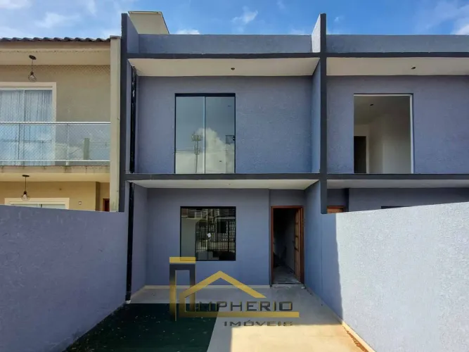 Sobrado à venda em Curitiba-PR, bairro Cidade Industrial: 3 quartos, 1 sala, 2 banheiros,