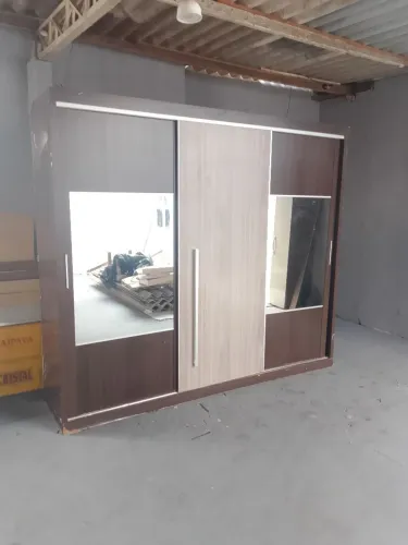 Vendo guarda roupa usado bem conservado entrega e montagem grátis
