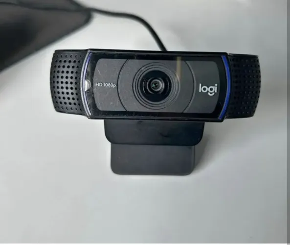 Webcam Logitech c920 Full HD / 4 unidades e uma 925 350 reais