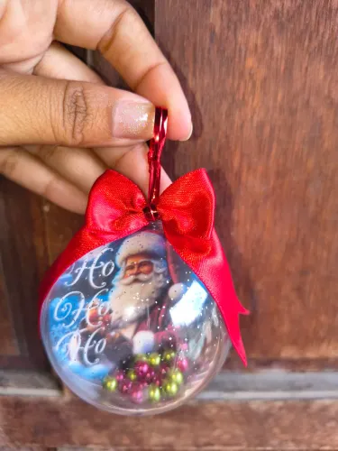 Vendo, enfeite de Natal, bola de acrílico, 4 reais unidade.