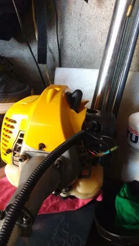 Vende roçadeira