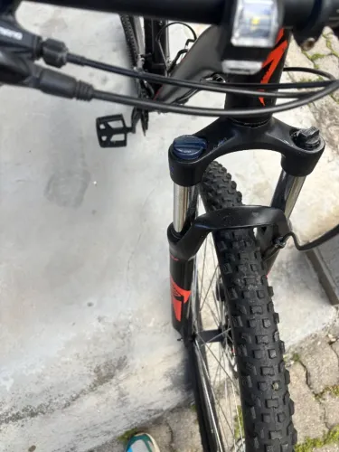 Bicicleta MTB Specialized Rockhopper