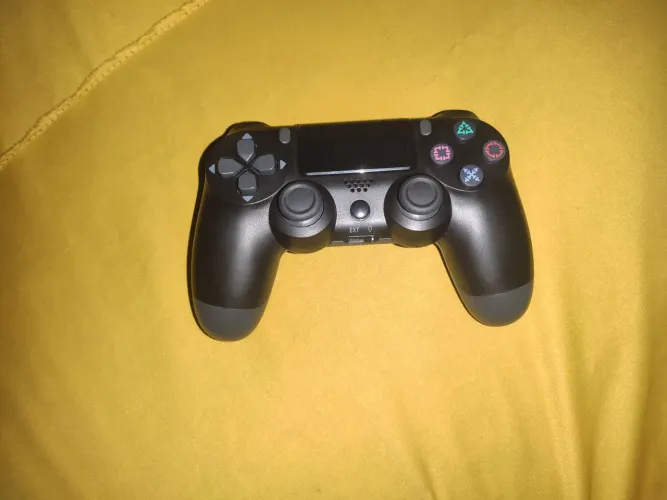 controle paralelo de PS4 novo.