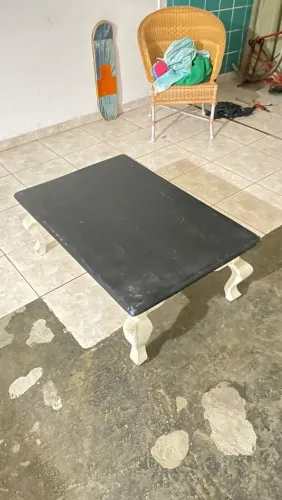 Mesa de centro de madeira maciça