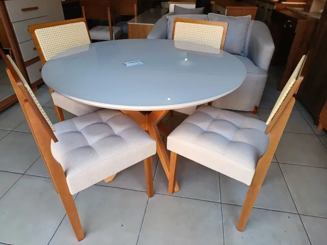 Jogo Completo De Mesa De Jantar com 4 cadeiras 