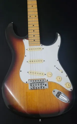 Tagima Strato TW530 Sunburst