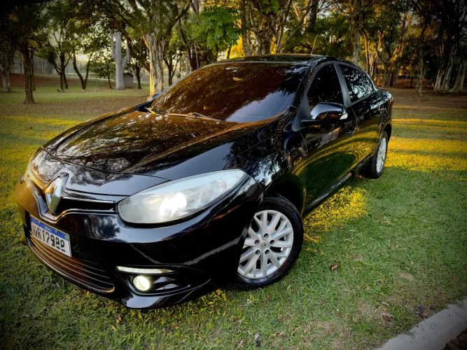 Renault Fluence Sed. Dyn. Plus 2.0 16V Flex Aut. 2017