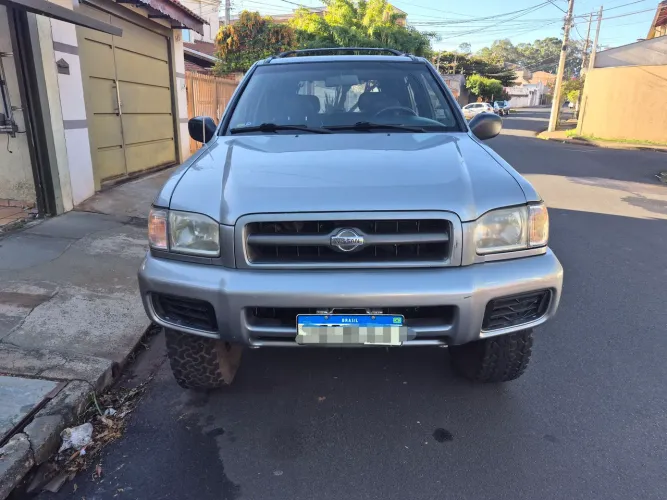Nissan Pathfinder SE Luxo 3.3 V6 12V 2001