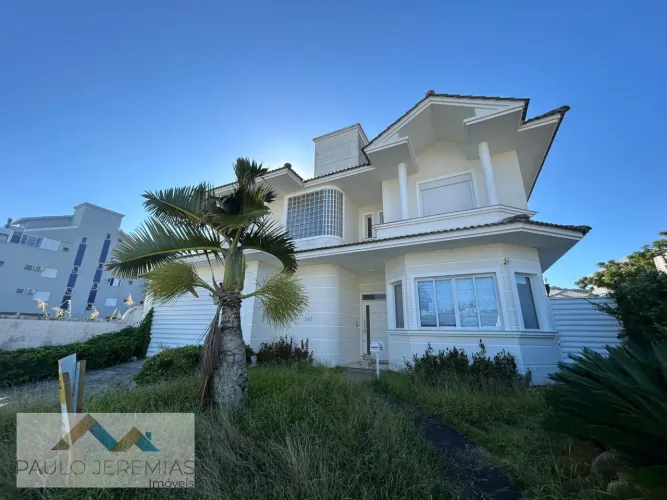 Casa à Venda e Locação em Jurerê, Florianópolis  4 Suítes, 286m²