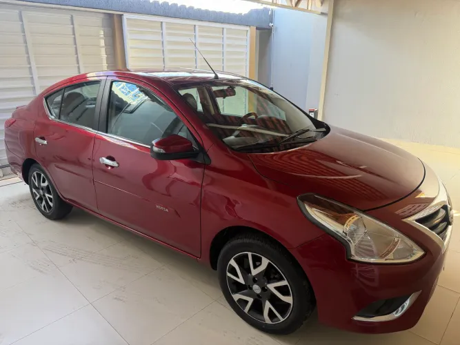 Nissan Versa SL 1.6 16V Flexstart 4P Aut. 2017