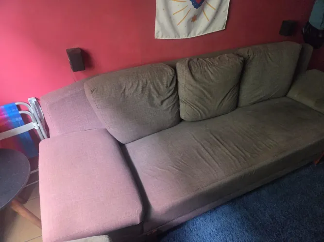 Sofá extremamente confortável 