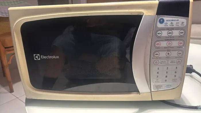 MICRO-ONDAS ELECTROLUX MTD30 20L - FUNCIONANDO PERFEITAMENTE!