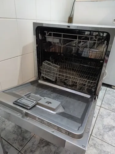 Lava-louças Electrolux 8 Serviços Branca (LV08B) 220V - Com Nota Fiscal de origem