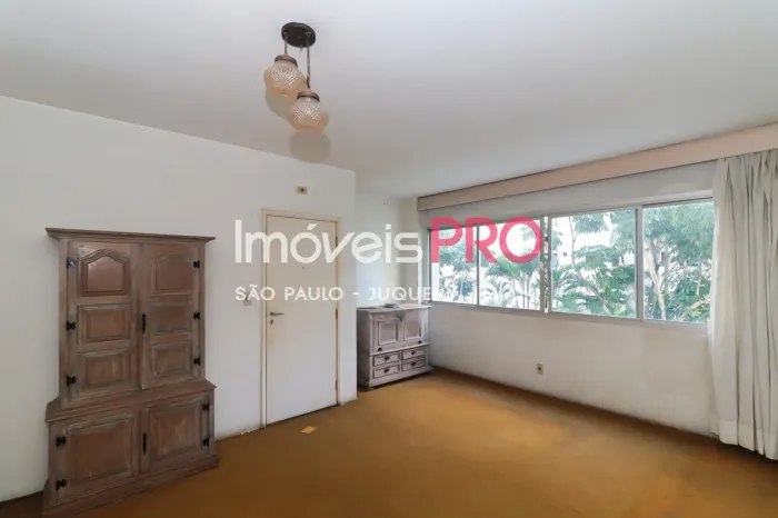 Apartamento 2 Dormitórios À Venda em Moema