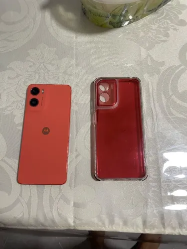 Vendo um Motorola motoG06 tá sem nenhuma avaria e está semi novo
