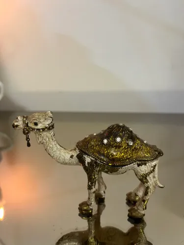Escultura de camelo em metal vintage turco para decoração (unidade)
