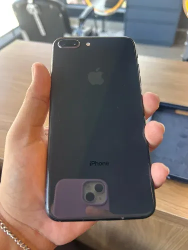 iPhone 8 plus 64gb