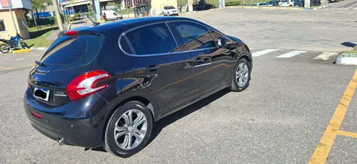 Peugeot 208 Griffe 1.6 Flex 16V 5P Mec. 2014