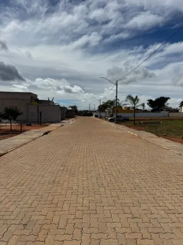 Terreno 400m2 ótima localização.