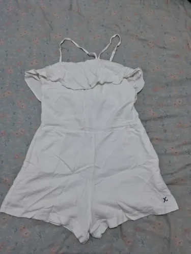 Roupa semi nova
