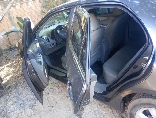 Toyota Corolla XEI 2.0 Flex 16V Aut. 2011