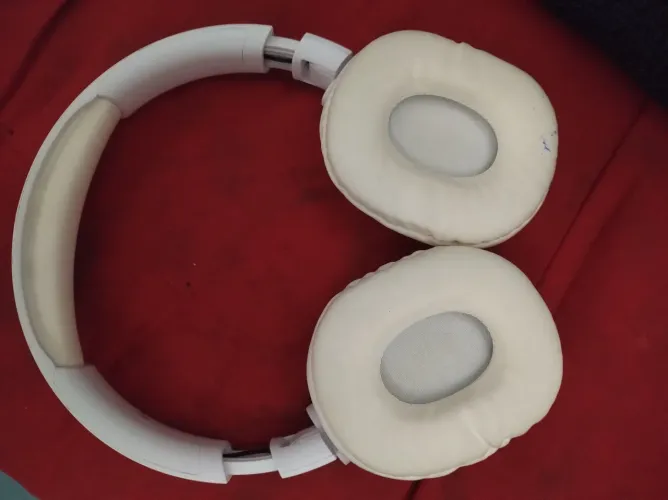 Headphone blue