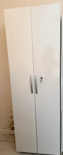 Armario para escritorio com duas portas chaveado