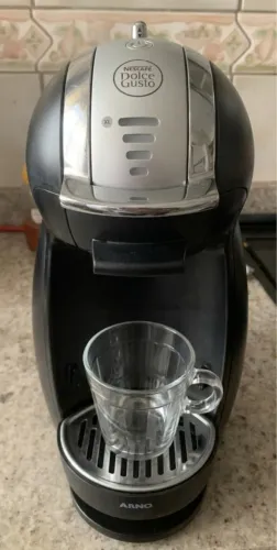Cafeteira Dolce Gusto em perfeita condições