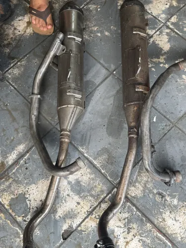 Escapamento de moto