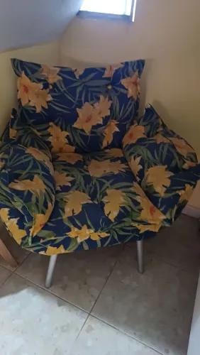 Poltrona floral linda 