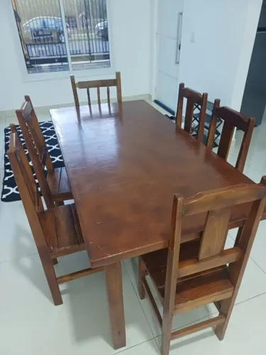 Mesa de jantar madeira 6 lugares