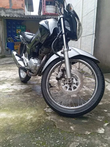 Vendo moto , telefone pra contato * Uallas 