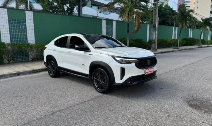 Fastback TRIBUTO - 2025 TURBO C/ Apenas 5900 km @ @ @ REVISADO  @ @ 