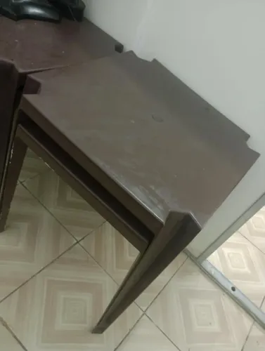 Mesa e cadeiras