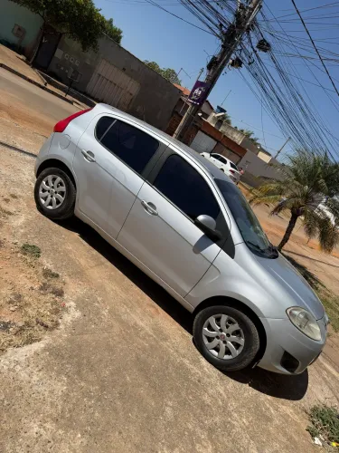 Fiat Palio Attractive 1.0 EVO Fire Flex 8V 5P 2014