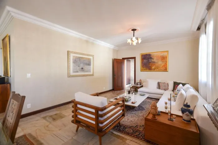 Casa à Venda - Sion, 5 Quartos, 700 m2