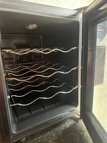 Adega climatizada Vicini