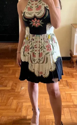 Vestido Farm curto floral preto
