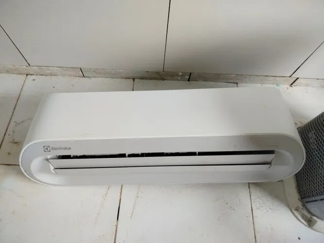 Ar condicionado inverter 9 mil BTUS Eletrolux