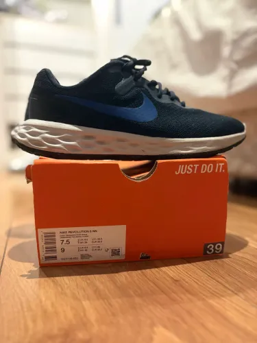 Tenis Nike Revolution 6 - 39