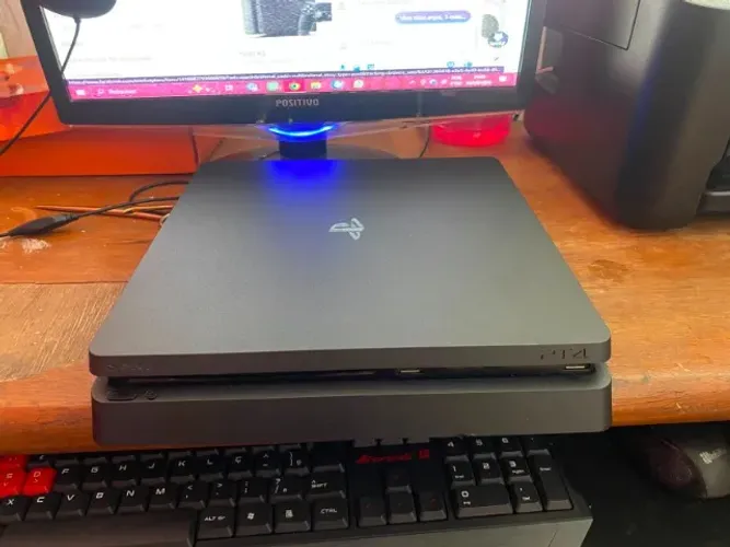 Playstation 4 slim com ssd instalado e configurado