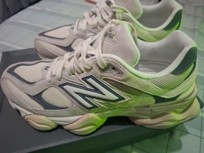 Tênis New Balance 9060