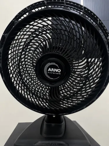 Vendo um ventilador Arno 2 em 1 mesa e parede
