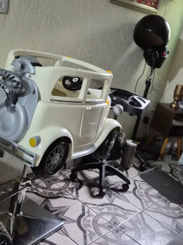 Carrinho para salão de cabeleireiro.